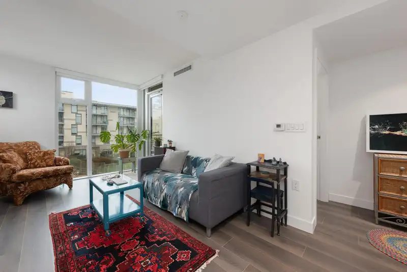 305 8138 FRASER STREET - photo 4 of 29