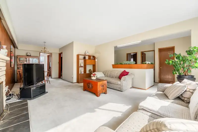 6036 KNIGHT STREET - photo 4 of 27