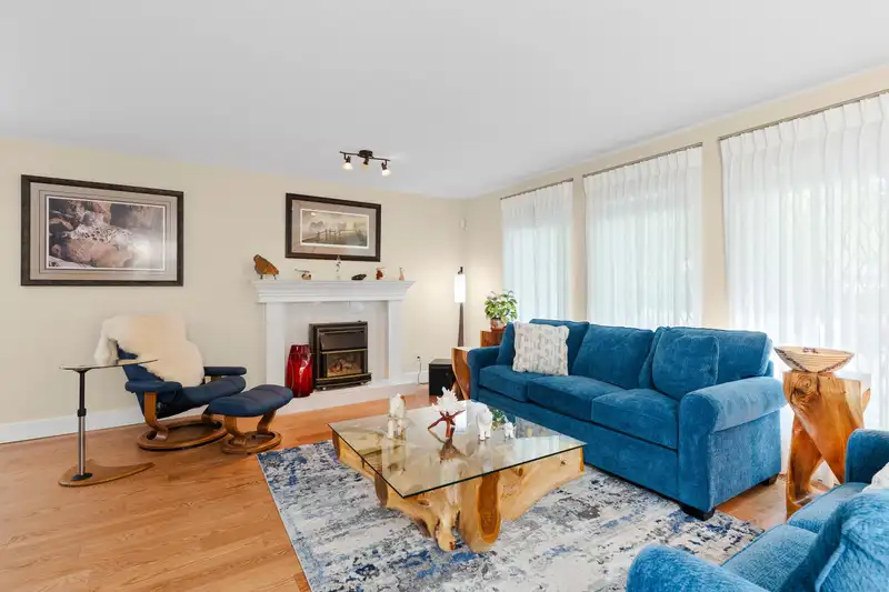 9253 203B STREET - photo 4 of 29
