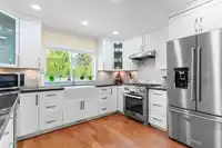 9253 203B STREET - thumbnail 8
