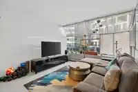 902 950 DRAKE STREET - thumbnail 2