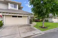 39 5300 ADMIRAL WAY - thumbnail 1