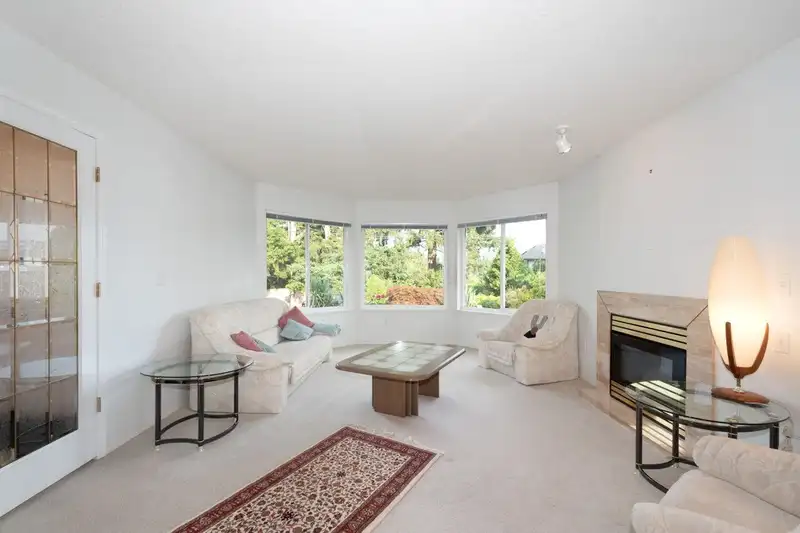 937 WESTMOUNT DRIVE - photo 3 of 40