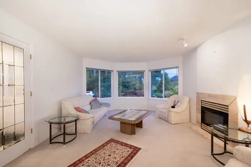 937 WESTMOUNT DRIVE - photo 4 of 40
