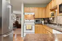54 3110 TRAFALGAR STREET - thumbnail 15