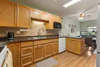 54 3110 TRAFALGAR STREET - thumbnail 16