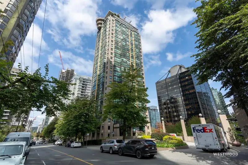 1708 1367 ALBERNI STREET - photo 1 of 29