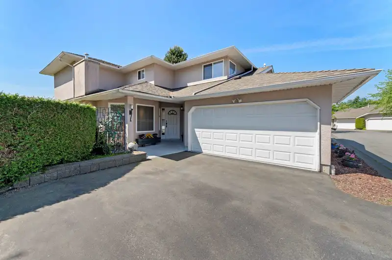 178 15501 89A AVENUE - photo 1 of 36