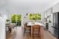 9 6828 208A STREET - thumbnail 24