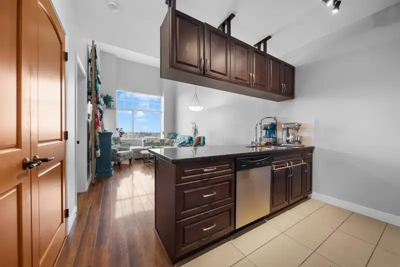 402 11935 BURNETT STREET - photo 1 of 32