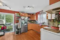 7253 140A STREET - thumbnail 9