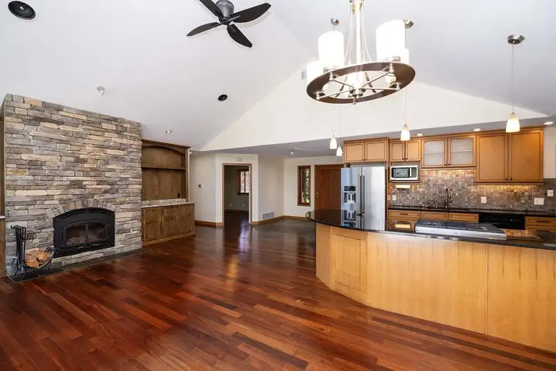 22 4622 SINCLAIR BAY ROAD - photo 3 of 35