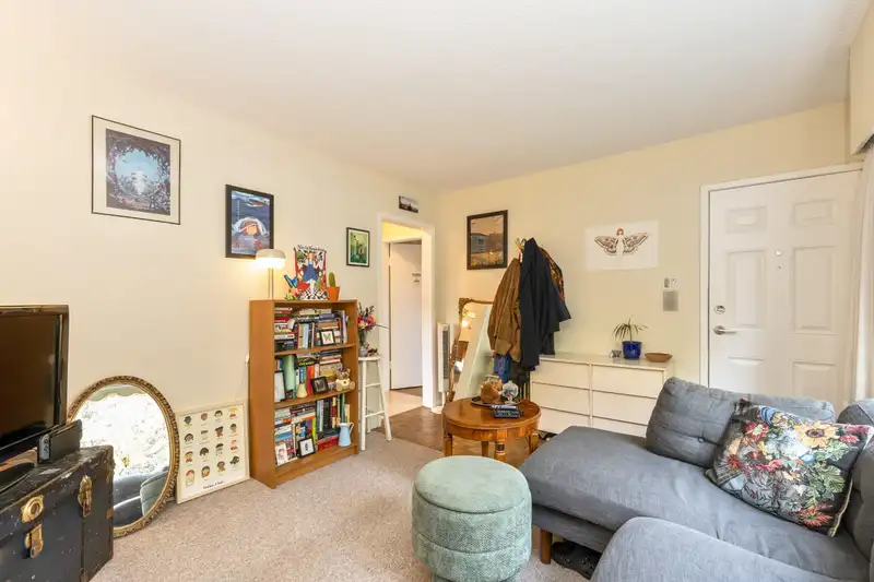3350 E 8 AVENUE - photo 4 of 30