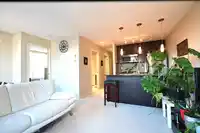602 2979 GLEN DRIVE - thumbnail 2