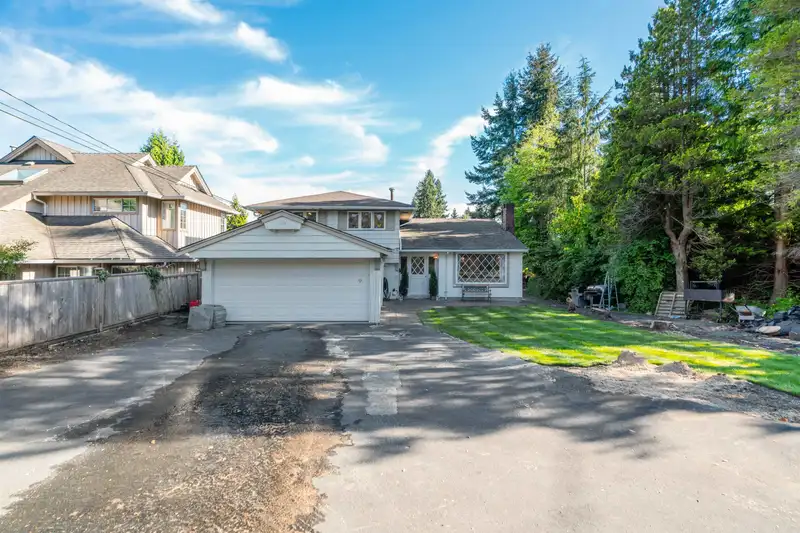 1840 MATHERS AVENUE - photo 3 of 13