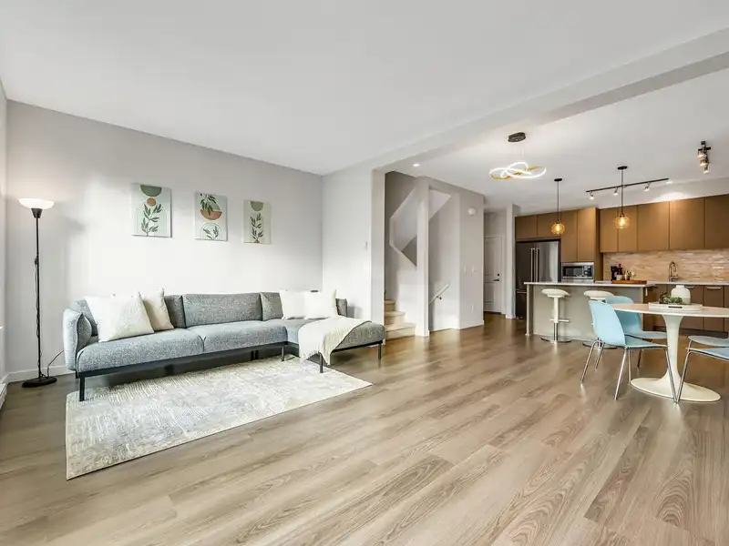 40 3500 BURKE VILLAGE PROMENADE - photo 4 of 35