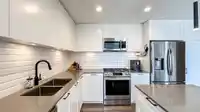 607 8327 201 STREET - thumbnail 7