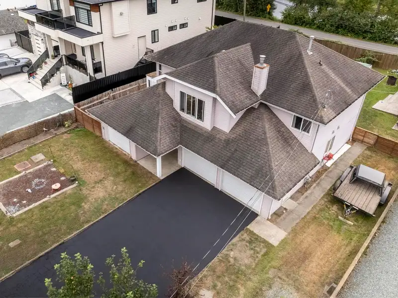 35684 MOORE AVENUE - photo 2 of 40