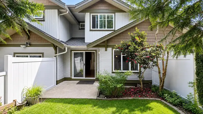145 12040 68 AVENUE - photo 1 of 30