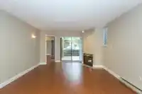 109 2925 GLEN DRIVE - thumbnail 4