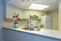 109 2925 GLEN DRIVE - thumbnail 10