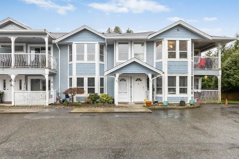 61 20554 118TH AVENUE - photo 1 of 29