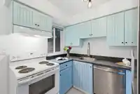 988 HOWIE AVENUE - thumbnail 18