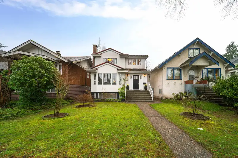 3528 W 10TH AVENUE - photo 1 of 40