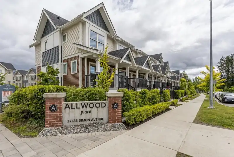 28 32633 SIMON AVENUE - photo 1 of 17