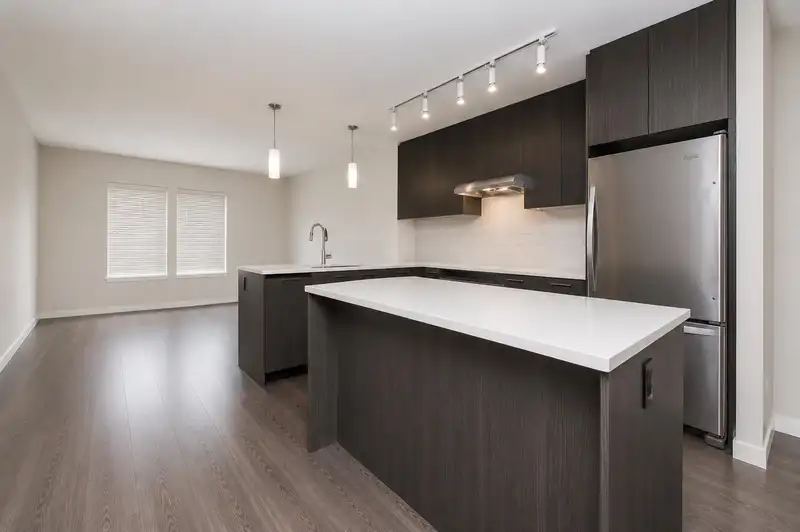 28 32633 SIMON AVENUE - photo 4 of 17
