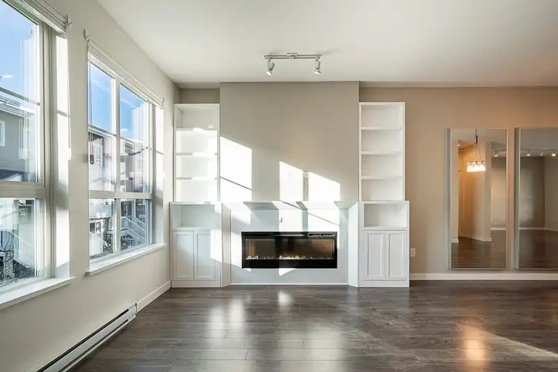 91 5551 ADMIRAL WAY - photo 4 of 39