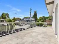 3326 SLOCAN STREET - thumbnail 6