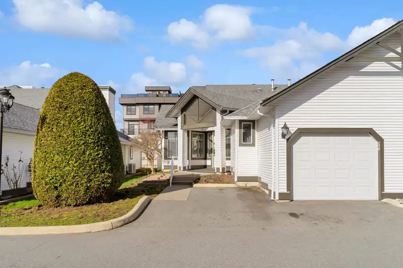 56 19649 53 AVENUE - photo 3 of 38