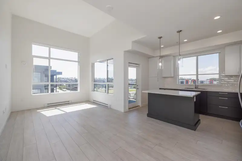 B618 20834 80 AVENUE - photo 1 of 36