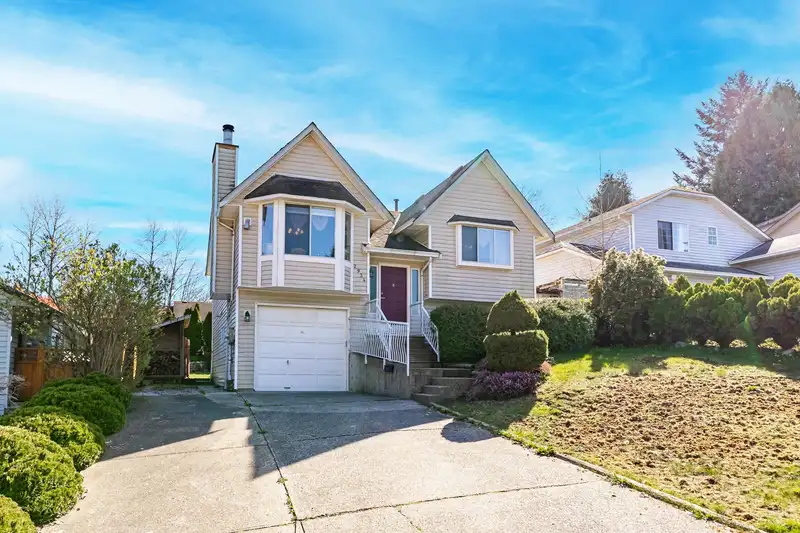 2934 HECKBERT PLACE - photo 2 of 32