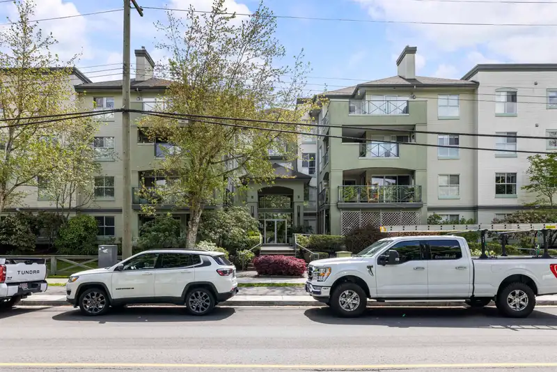 108 20110 MICHAUD CRESCENT - photo 2 of 34