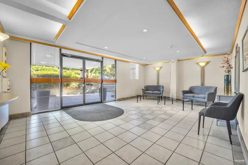 905 555 13TH STREET - photo 4 of 40