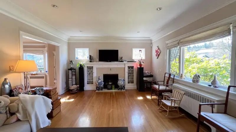 3090 DISCOVERY STREET - photo 4 of 37
