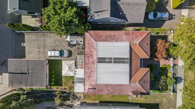 2472 E 12TH AVENUE - photo 2 of 40