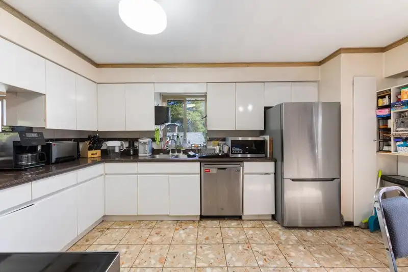 2472 E 12TH AVENUE - photo 3 of 40