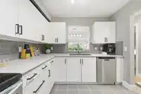 111 6820 RUMBLE STREET - thumbnail 6