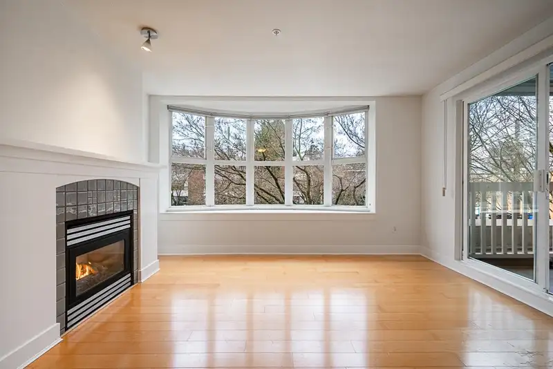 203 1858 W 5TH AVENUE - photo 4 of 26