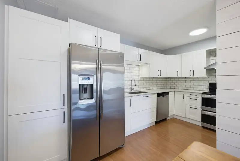 4716 48B STREET - photo 3 of 31