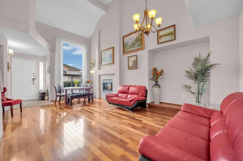 707 OMINECA AVENUE - photo 3 of 40