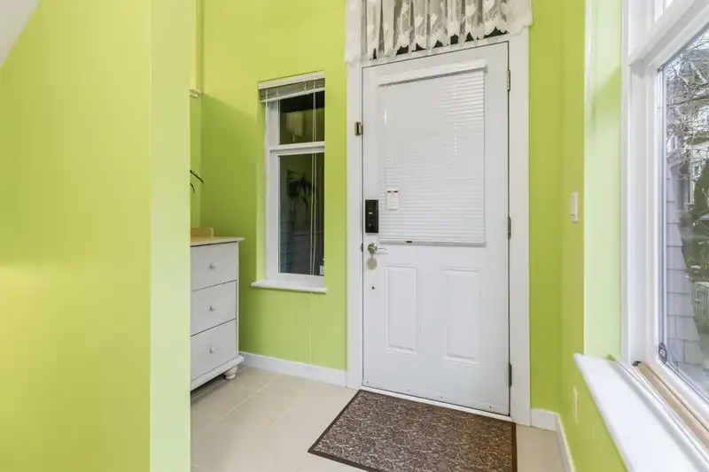 50 9800 ODLIN ROAD - photo 2 of 21