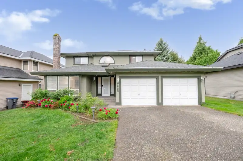 7865 163 STREET - photo 3 of 30