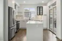 6 2774 MONTROSE AVENUE - thumbnail 14