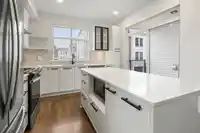 6 2774 MONTROSE AVENUE - thumbnail 15