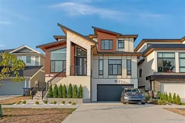 16759 18 AVENUE - photo 1 of 14