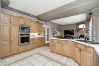 188 WYNDHAM CRESCENT - thumbnail 12